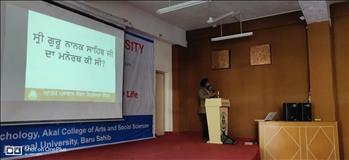 Dr. Varinderpal Singh giving a key note lecture on Student's Personality Development