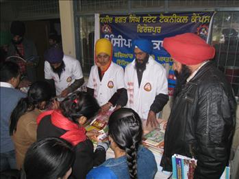 The teachers selecting Atam Pargas publications for inclusion in their school syllabus.