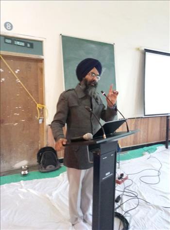 Dr. Varinderpal Singh stressing on some key point during the lecture.