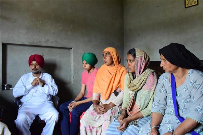 Support to the family of late Jodh Singh