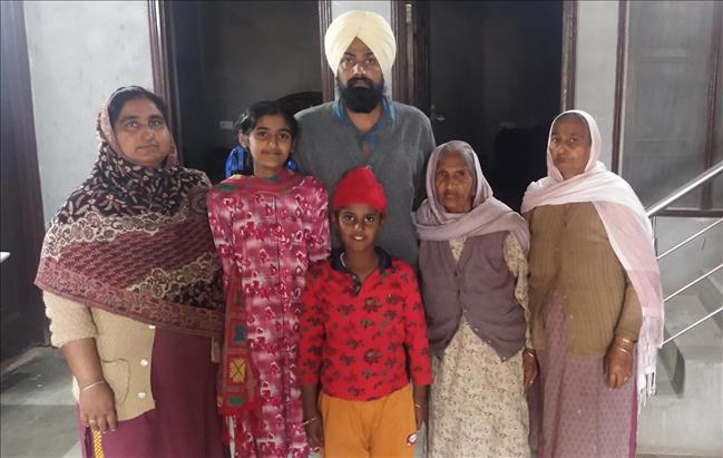 Support to the family of late Tarsem Singh