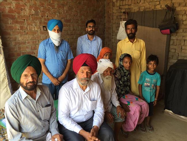 Financial &amp; Moral Support to the Family of S. Gurmail Kaur , Martyr Farmers Agitation